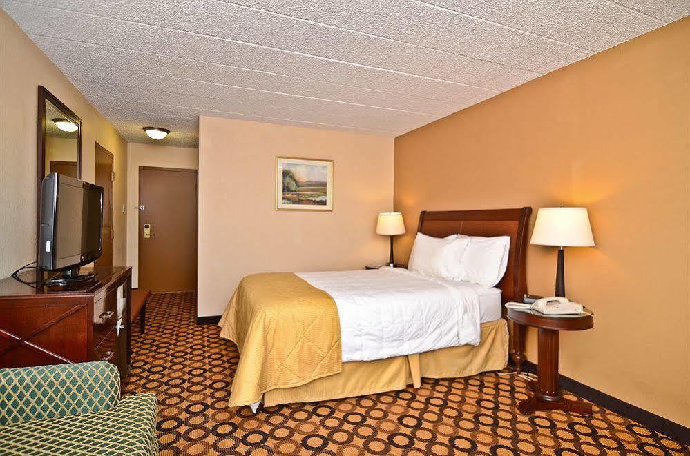Pocono & Conference Center - Pocono Mountains Hotel