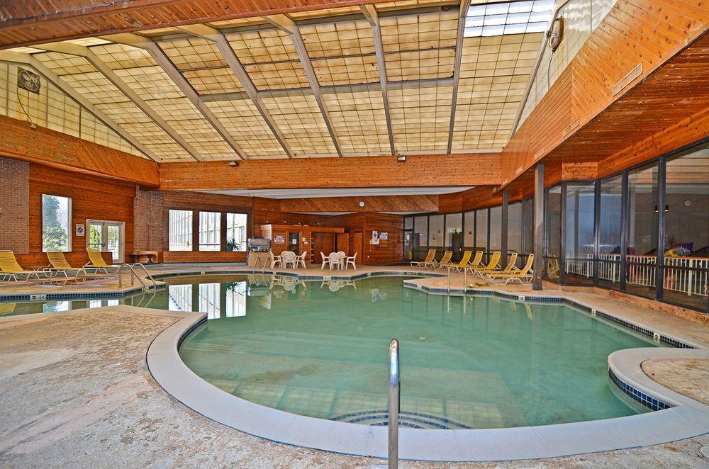 Pocono & Conference Center - Pocono Mountains 2* Lake Harmony