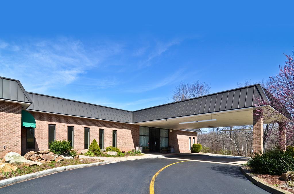 Pocono & Conference Center - Pocono Mountains 2*