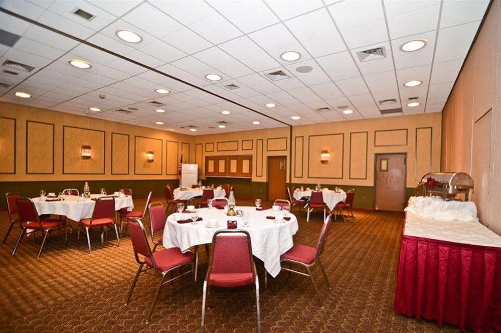 Hotel Pocono & Conference Center - Pocono Mountains