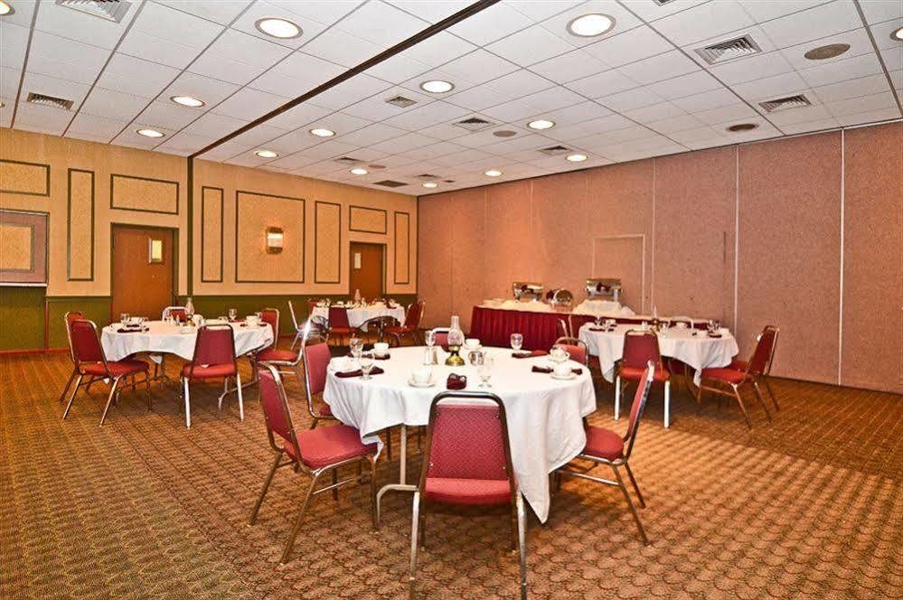 Hotel Pocono & Conference Center - Pocono Mountains Lake Harmony