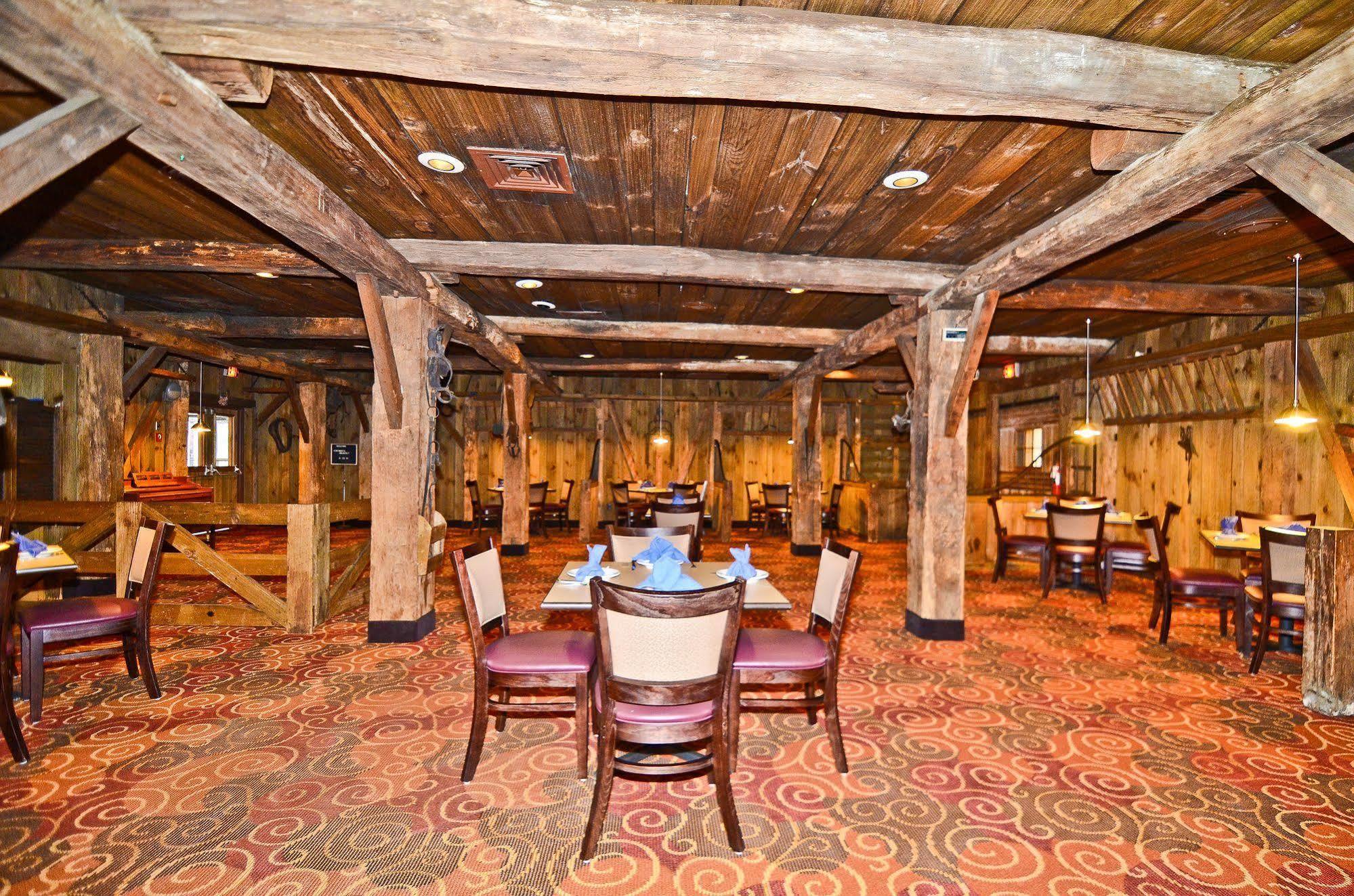 Pocono & Conference Center - Pocono Mountains Lake Harmony