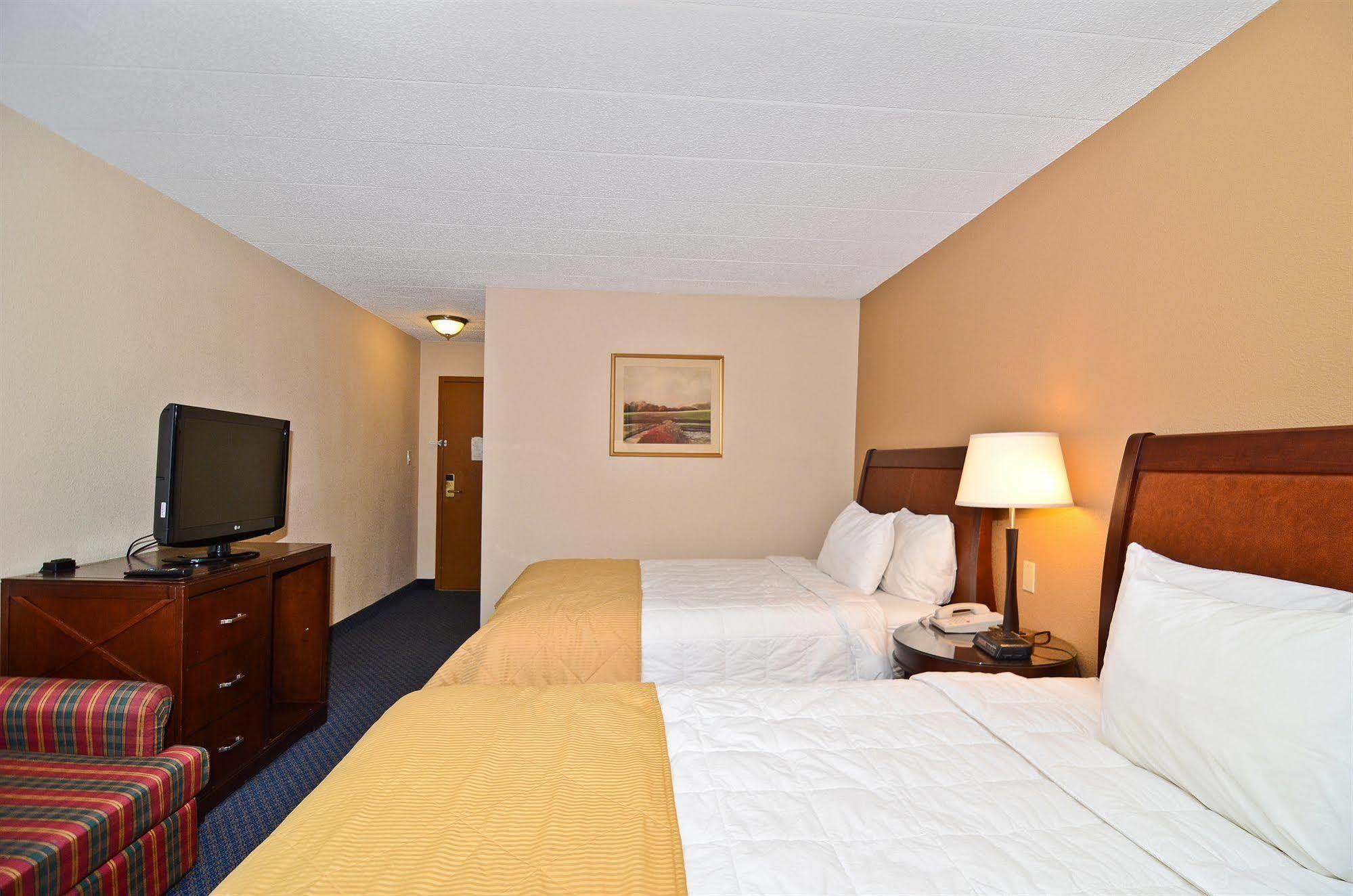 Pocono & Conference Center - Pocono Mountains Hotel Lake Harmony