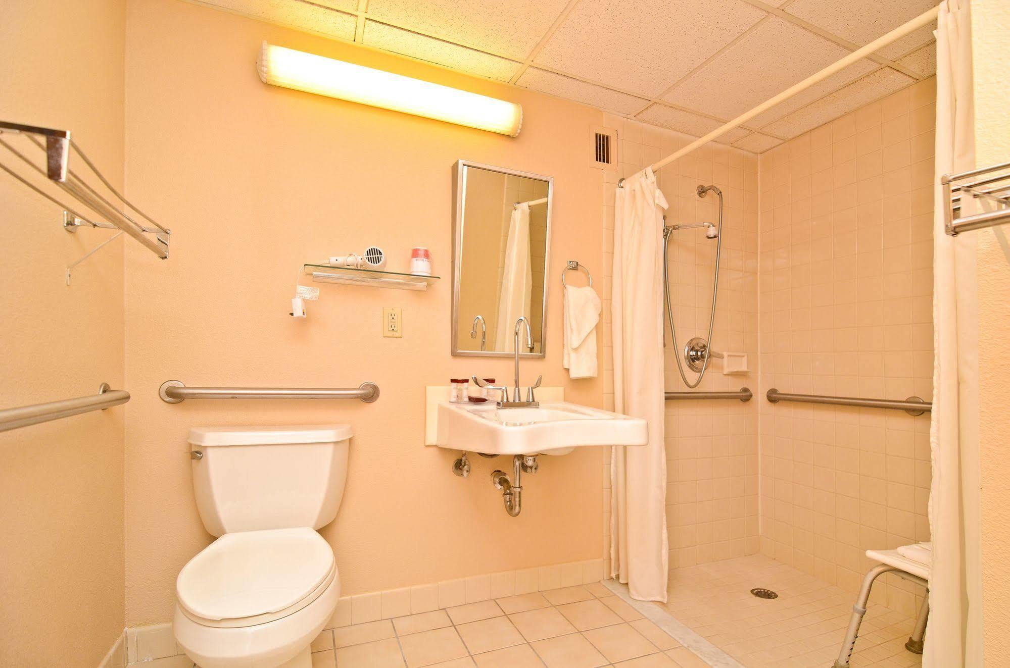 Hotel Pocono Resort&conference Center - Pocono Mountains Lake Harmony