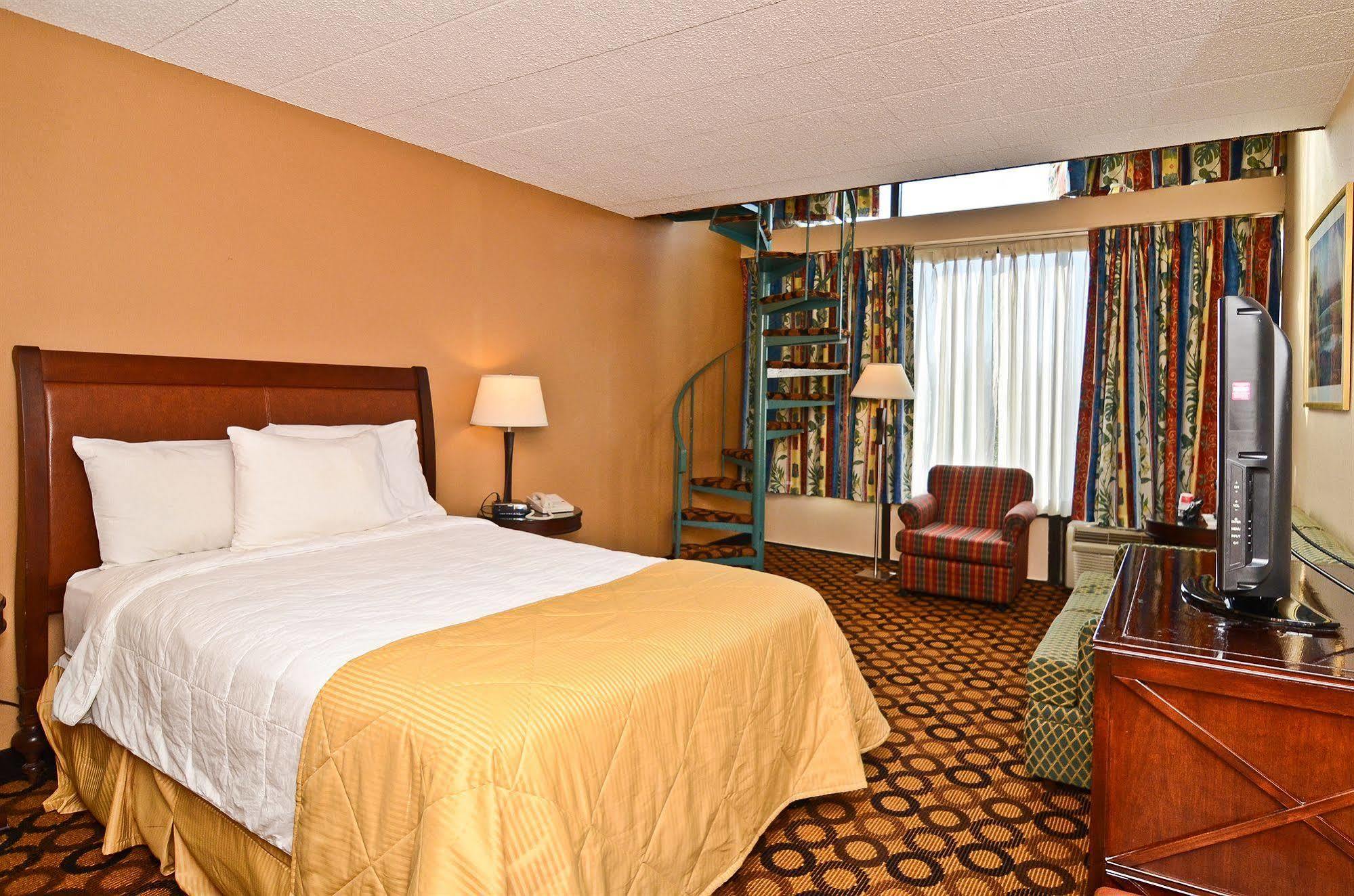 Pocono & Conference Center - Pocono Mountains 2*
