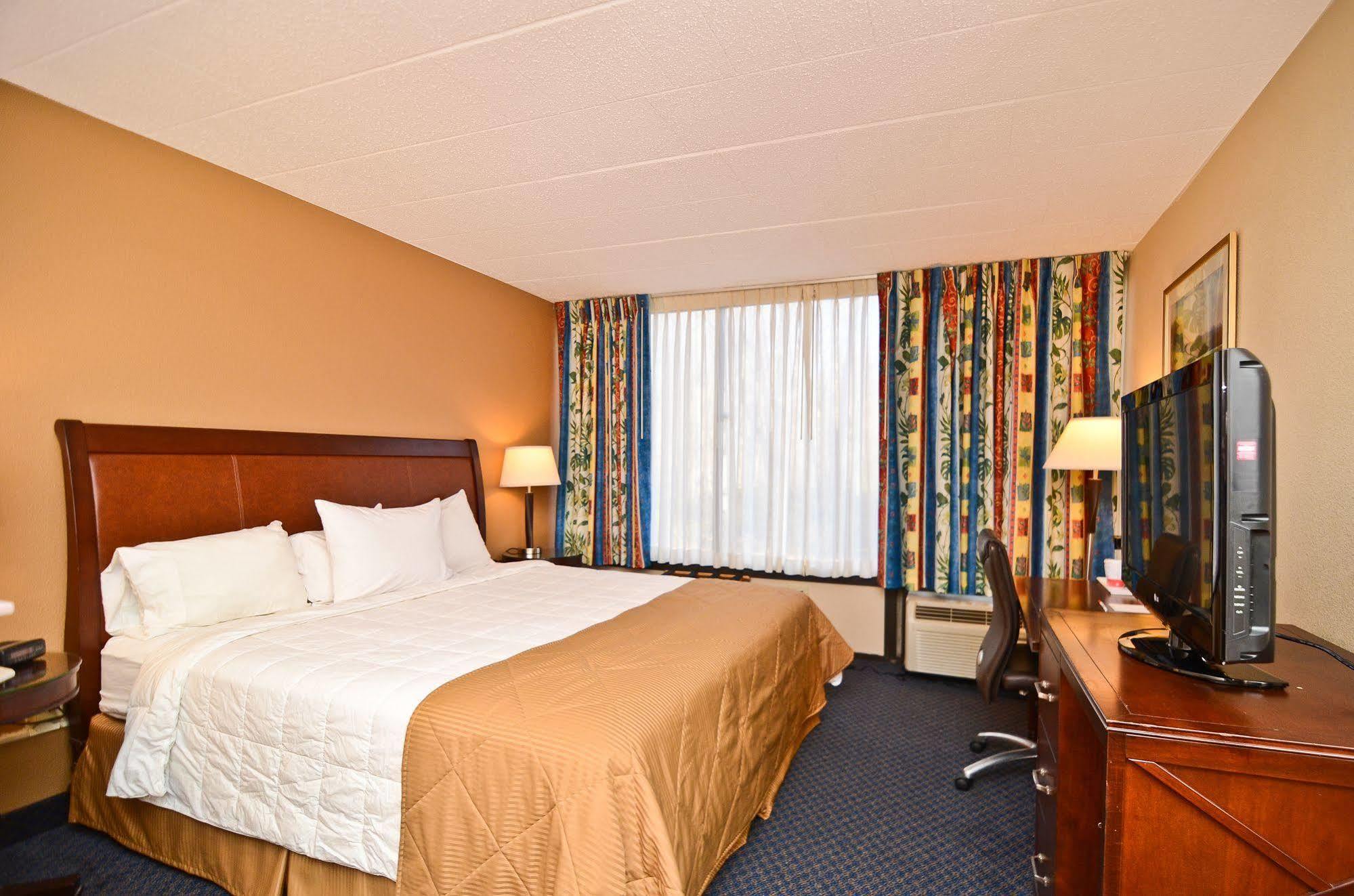 Pocono & Conference Center - Pocono Mountains 2*